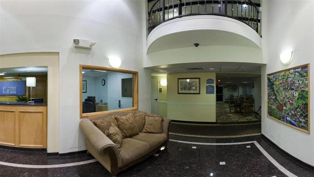 Holiday Inn Express Hotel & Suites Columbus By Ihg Екстер'єр фото
